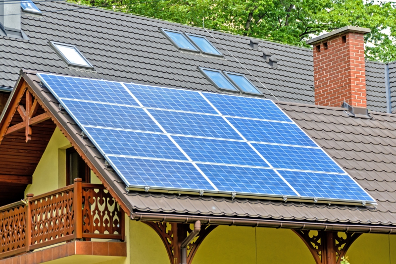 chauffagiste-OLLIERES-min_solar-panels-1477987